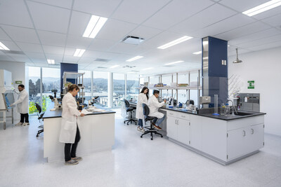 Laboratory space Alexandria Center® for Life Science – San Carlos mega campus at the Courtesy of Alexandria Real Estate Equities, Inc. (PRNewsfoto/Alexandria Real Estate Equities, Inc.)