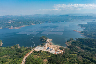 POWERCHINA Selesai Membangun dan Menyambungkan Proyek Fotovoltaik Terapung yang Terbesar di Asia dengan Sistem Transmisi Listrik, Menghasilkan Pasokan Listrik yang Stabil bagi Masyarakat Indonesia