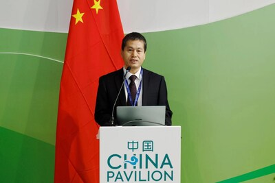 Qiu Minghua compartilha as inovações em energia verde da Shanghai Electric na cerimônia de abertura do China Corner da COP28 (PRNewsfoto/Shanghai Electric)