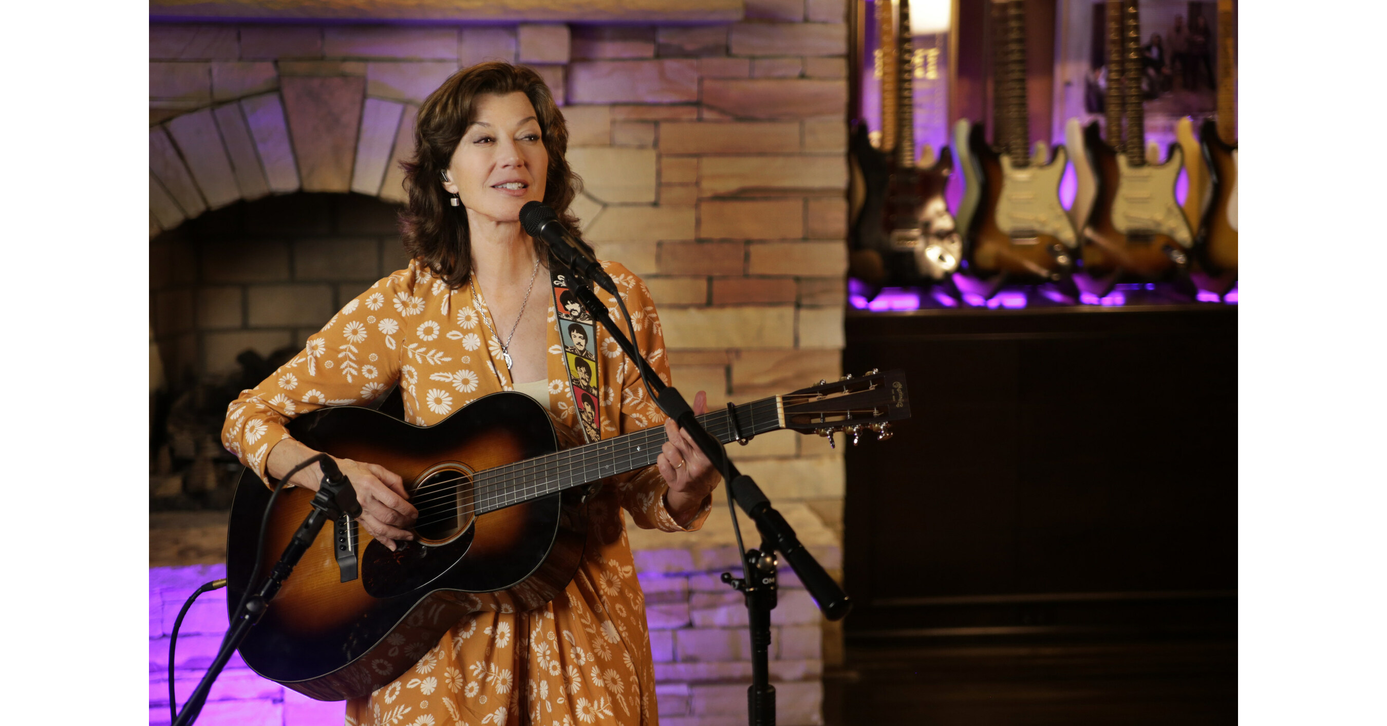 Six-Time GRAMMY Award Winning Christian Artist Amy Grant Releases New  Performance Video for Alzheimer's Association Music Moments Campaign in  Honor of Her Parents