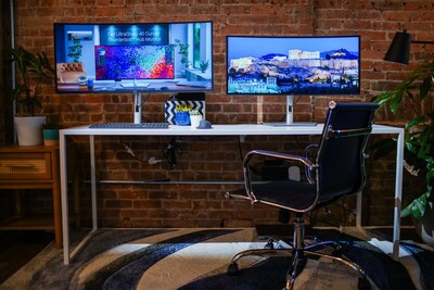 World's first 40-inch 5K monitor certified for five-star eye comfort