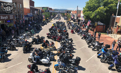 AMA Pro Racing, in collaboration with uterkind and the City of Sturgis, announce a major new event on the 2024 Progressive American Flat Track schedule: the inaugural Spirit of Sturgis TT. This spectacle of motorcycle sport is scheduled for August 11, 2024, coinciding with the final Sunday of the 84th Annual City of Sturgis Motorcycle Rally, continuing the city's legacy of motorcycle racing that dates back to 1938.