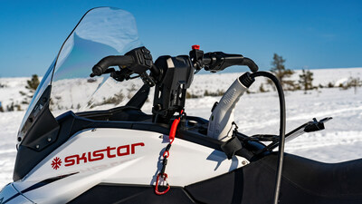 A Taiga snowmobile from SkiStar's fleet recharging (CNW Group/Taiga Motors Corporation)
