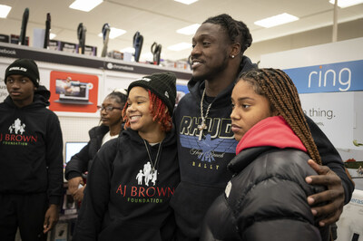 AJ Brown, alongside participants in his December 2023 Christmas Shopping Experience at Target in Mount Laurel, NJ, benefited six deserving high school students from the local community. The Christmas Shopping Experience aimed to bring joy to the lives of these high school students and create enduring memories during the festive season.