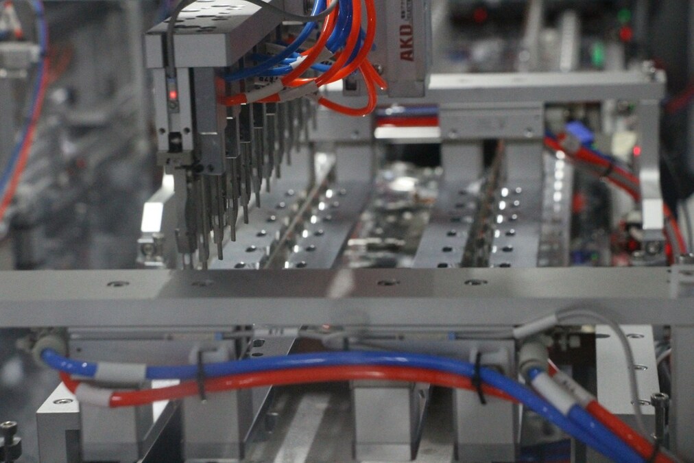 ELFBAR and LOST MARY showcase industry-leading manufacturing at FEWO smart  plant