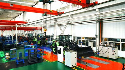 XCMG Commissions the World's First New Energy Loader Production Line