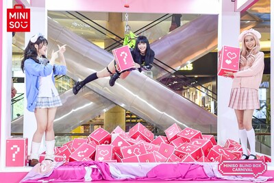 Nearly a Thousand Enthusiastic Participants Engage Delightfully in MINISO's Blind Box Machine Game in Indonesia (PRNewsfoto/MINISO)