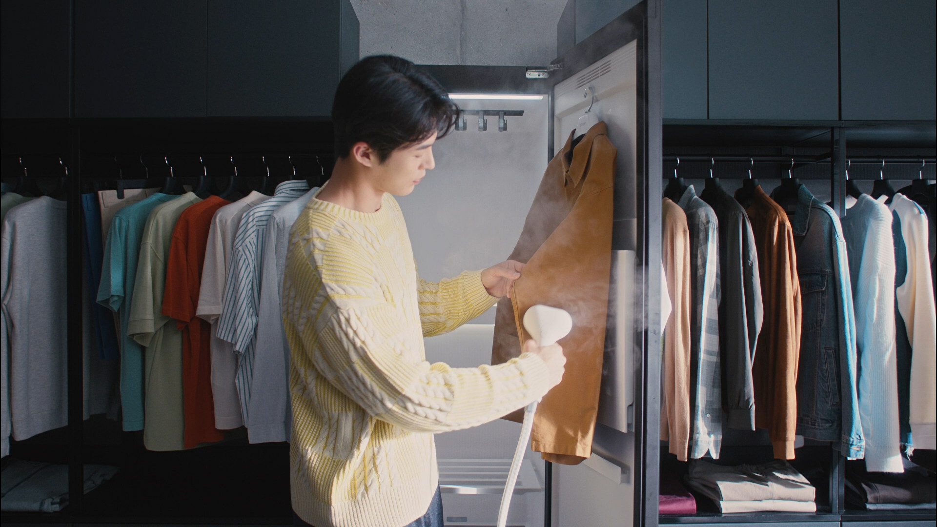 LG STYLER INTRODUCES NEW ERA IN CLOTHING CARE MANAGEMENT AT CES 2024