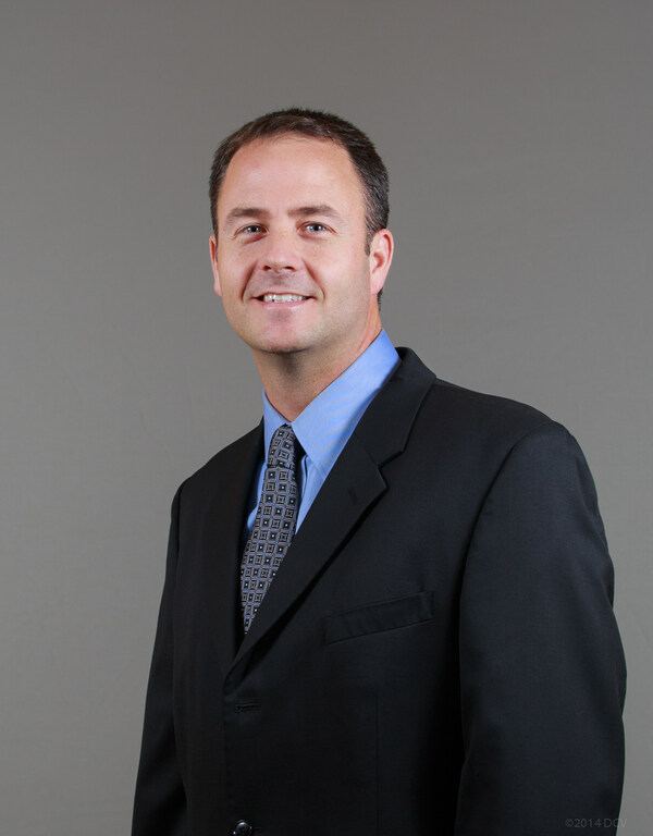 Alaska Surgeon Dr. Brad Sparks Introduces Handheld Technology and