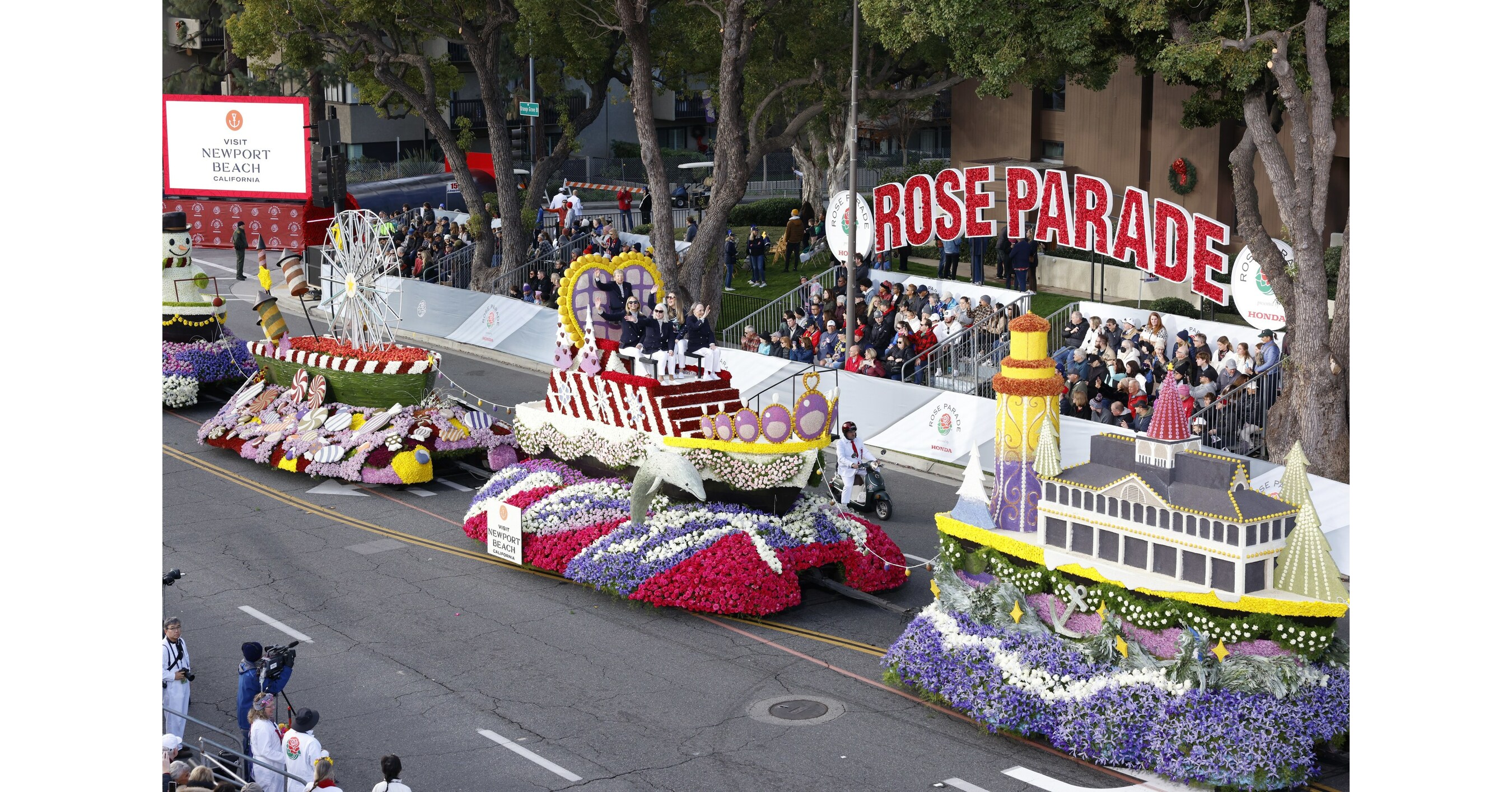 Visit Newport Beach Wins 'Extraordinaire Award' at the 2024 Rose Parade ...