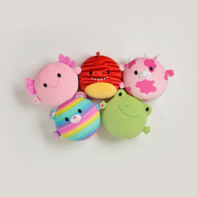 The initial collection of SKOOSHERZ new huggable friends features five fan-favorite Build-A-Bear characters, including a new version of the best-selling Toy of the Year Finalist, Axolotl.