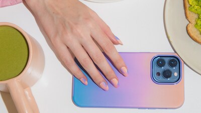 Express yourself from phone to fingertips with our made-to match Chill Tips nails and OtterBox case combo.