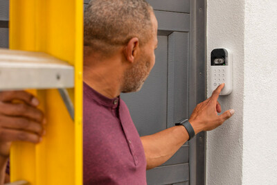 A simple to install smart home upgrade, the Smart Garage Video Keypad replaces your old garage keypad so you can SEE and CONTROL who opens your home’s busiest entryway.