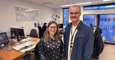 From L to R: Marie-Soleil Cloutier, full professor and director of the INRS Urbanisation Culture Société Research Centre, with urban studies master’s candidate Philippe Brodeur-Ouimet in the LAPS Laboratory (Laboratoire Piétons et Espace urbain) in Montreal. (CNW Group/Institut National de la recherche scientifique (INRS)) From L to R: Marie-Soleil Cloutier, full professor and director of the INRS Urbanisation Culture Société Research Centre, with urban studies master’s candidate Philippe Brodeur-Ouimet in the LAPS Laboratory (Laboratoire Piétons et Espace urbain) in Montreal. (CNW Group/Institut National de la recherche scientifique (INRS))