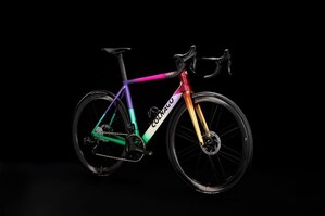 A unique Colnago available by auction at Sotheby's: discover the Motoki Yoshio x Colnago Matte version