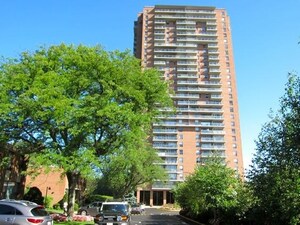 FirstService Residential Welcomes Iconic Jamaicaway Tower and Townhouses to its New England Portfolio