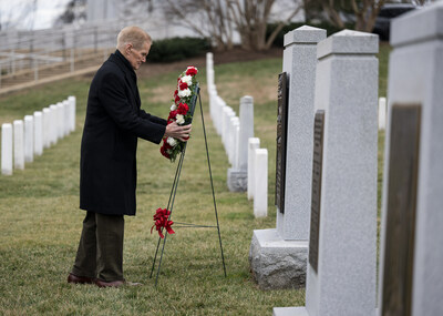 NASA Administrator Bill Nelson lays a wreath at the Space Shuttle Challenger Memorial during NASA's Day of Remembrance, Thursday, Jan. 26, 2023, at Arlington National Cemetery in Arlington, Va. Wreaths were laid in memory of those men and women who lost their lives in the quest for space exploration. Photo Credit: (NASA/Aubrey Gemignani)