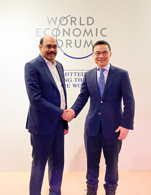 Mr Mahesh Kolli, President of AM Green and Mr Lei Zang, CEO, Envision Energy