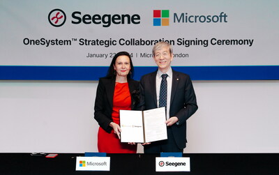 Microsoft's General Manager of Global Health and Life Sciences Elena Bonfiglioli, left, and Dr. Jong-yoon Chun, CEO and founder of Seegene, pose for a photo during the OneSystem™ Strategic Collaboration Signing Ceremony between Seegene and Microsoft in London, UK, on January 23.