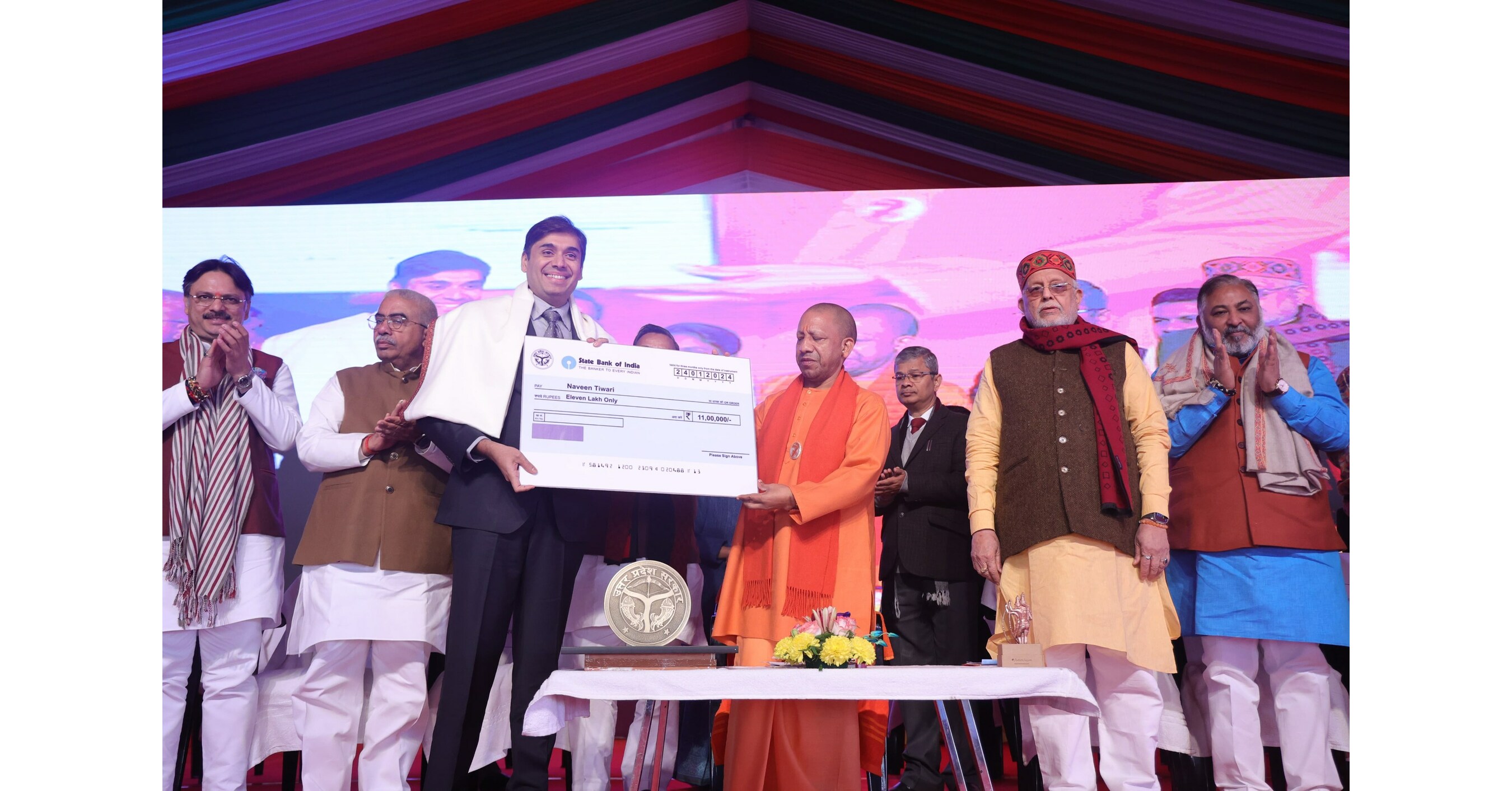 Pendiri unicorn kembar Naveen Tewari menerima Penghargaan Uttar Pradesh Gaurav Samman;  Diakui karena mengangkat sektor startup India menjadi terkenal secara global