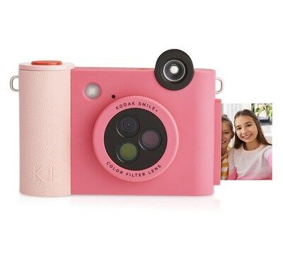 The new Kodak SMILE+ Digital Instant Print Camera, equipped with a filter-changing lens, merges modern technology with the nostalgic joy of instant printing and a funky retro design.