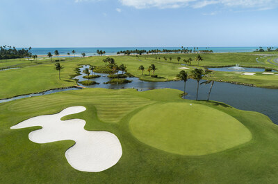 Puerto Rico beckons with 18 golf courses, tropical weather, welcoming culture, and Caribbean island beauty.
