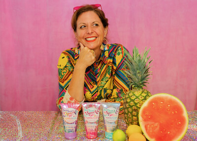 Founder Meredith Madsen started Sunshine & Glitter in 2018 with a mission of creating a sun care line infused with joy– combining the joy and sparkle of glitter with good-for-you ingredients.