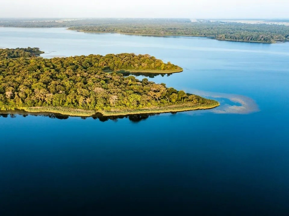 No One Sells Large Bodies of Water Quite Like Hortenstine Ranch Company