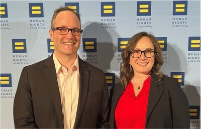 Dr. Robert Slone, senior vice president and chief scientist at UL Solutions and Jennifer Jones, chair of the UL Solutions Pride Business Resource Group, represent UL Solutions at the Human Rights Campaign 2024 Greater New York Dinner on Feb. 3.
