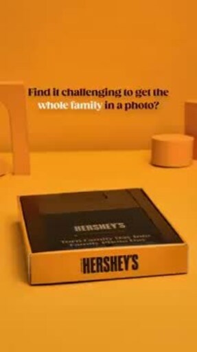 HERSHEY'S Encourages Canadians to Turn Family Day into Family Photo Day