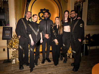 Chivas Regal held a star-studded Golden Hour Soiree at The Hotel Chelsea in NYC on February 13, with power couples Ashlee Simpson & Evan Ross, joined by supermodel Coco Rocha & James Conran to debut a new at-home Black Tie dress code with luxe tracksuits, posing alongside the designers Falguni and Shane Peacock.