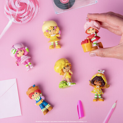 Collectibles company The Loyal Subjects has developed an exciting line of collectibles featuring Strawberry Shortcake and all her berry besties. (CNW Group/WildBrain Ltd.)