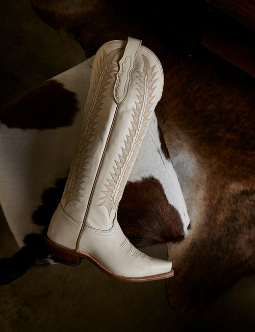 Introducing the Marsanne 17-Inch Women's Western Boot: Tony Lama's Latest Iconic Addition to Women's Footwear - Vimarsana News