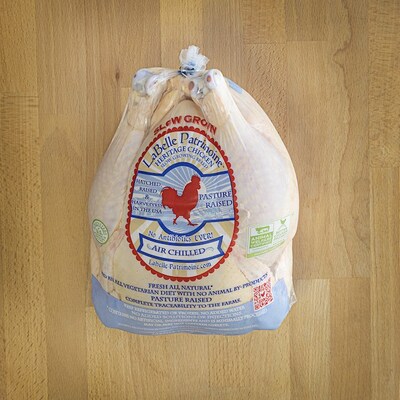 Slowly grown on family farms in Lancaster County, LaBelle Patrimoine's air-chilled chickens are the gold standard for sustainability and humane farm practices, resulting in superior taste and flavor.