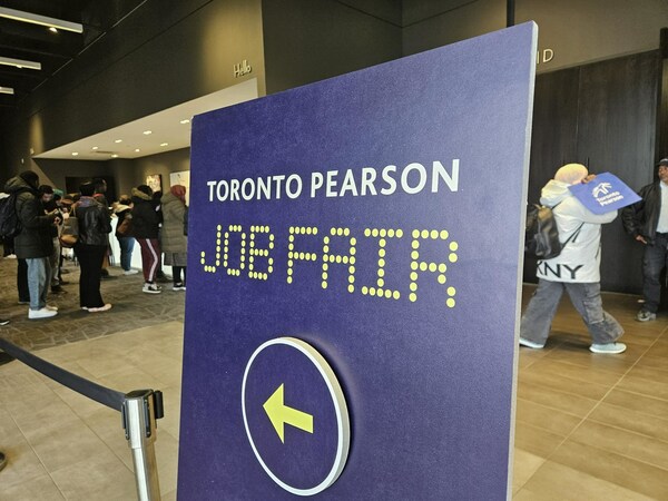Toronto Pearson hosts major job fair to strengthen  workforce in airport community (CNW Group/Greater Toronto Airports Authority) Toronto Pearson hosts major job fair to strengthen  workforce in airport community (CNW Group/Greater Toronto Airports Authority)
