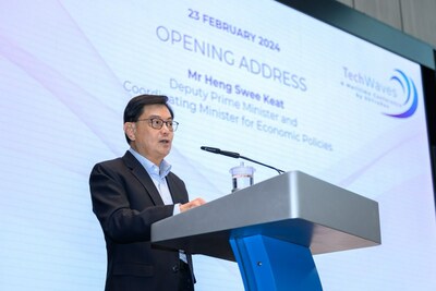 Deputy Prime Minister and Coordinating Minister for Economic Policies, Mr. Heng Swee Keat delivering his opening address at SGTraDex's TechWaves Maritime Conference.