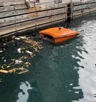 Pas moins de 43 kg d'ordures - dont près de 63 000 petits morceaux de polluants plastiques - retirés du havre de Toronto en 2023 grâce au réseau de pièges à déchets mis en place par PortsToronto