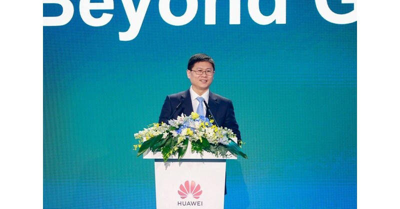Li Peng ze společnosti Huawei: Uvolněn&iacute; nov&eacute;ho růstu v oblasti 5G a poč&aacute;tek komercializace 5.5G