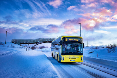 Les autobus entirement lectriques de Yutong se dmarquent lors d'essais par temps extrmement froid en Norvge. (PRNewsfoto/Yutong Bus)