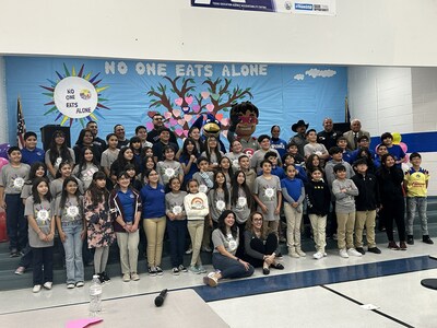 Students at Robert R. Rojas Elementary School, part of the Socorro Independent School District in El Paso, participated in National No One Eats Alone Day on February 12, 2024. They were one of 11 schools in Texas to partner with Superior HealthPlan on the initiative.