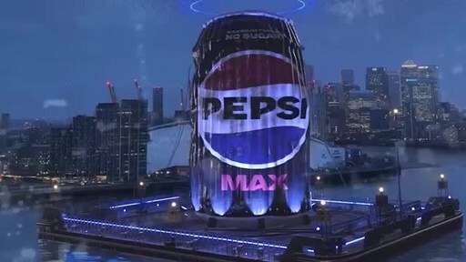 Vor der Kulisse legendärer globaler Locations präsentiert Pepsi® beim ersten Relaunch seit 14 Jahren die neue visuelle Markenidentität für 120 Märkte