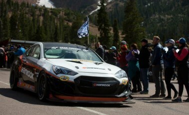 2017 – Two Hyundais entered in the A1 division. Newcombe returned in a Tiburon for his fourth appearance but did not finish. Rhys Millen entered a 2012 Hyundai Genesis Coupe, winning the division in 09:47.427.