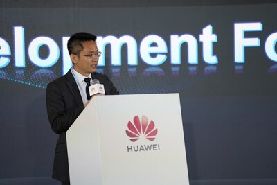 Opening speech by Mr.Jason Liu (PRNewsfoto/Huawei Training Center)