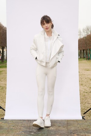 La directrice de la haute couture de Chanel Christelle Kocher s'associe à Jelenew pour redéfinir la mode sportive