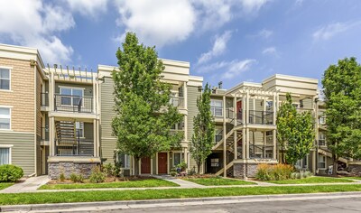 During its ownership of Belle Creek Apartments, Hamilton Zanze completed upgrades to the apartment homes and building exteriors. The firm also installed a new resident clubhouse.