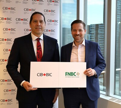 BPNC PDG Bill Lomas (gauche) et BIC PDG Ehren Cory. (Groupe CNW/Canada Infrastructure Bank)