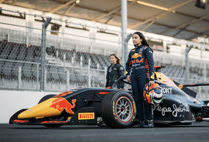 Chemise De Course Pepe Jeans Red Bull Formule 1, Taille S, époque Vettel, état Très Bon