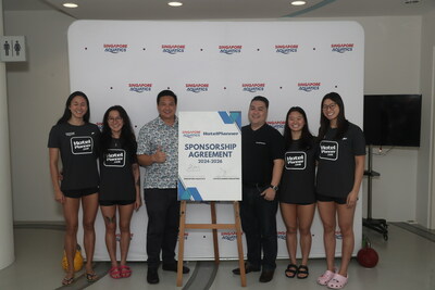 Singapore's 4x100m medley relay team featuring Quah Ting Wen (from left), Quah Jing Wen, Singapore Aquatics President Mark Chay, and Christopher Lee, President of APAC at HotelPlanner.com, alongside Levenia Sim and Letitia Sim.