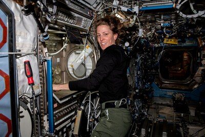 (Sept. 28, 2023) — NASA astronaut and Expedition 70 Flight Engineer Loral O’Hara is pictured working with the Microgravity Science Glovebox, a contained environment crew members use to handle hazardous materials for various research investigations in space. Credit: NASA