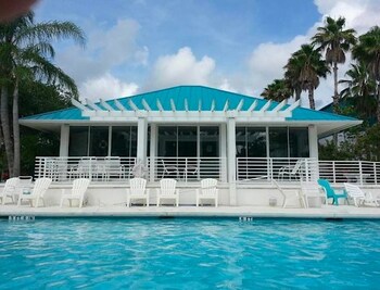 Pool at Cape Haze Marina; photo Credit: marinas.com